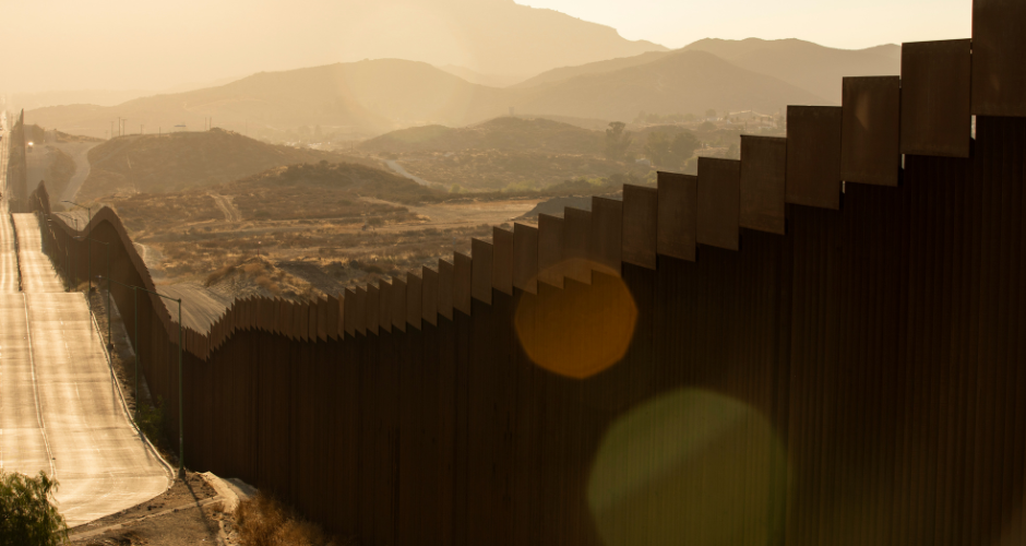 image of the mexico border